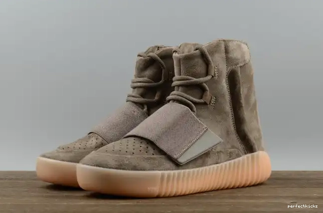Yeezy Light adidas Brown BY2456 750 Boost 0601